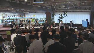 経産大臣らが作家・書店経営者と意見交換　減少続く書店を支援