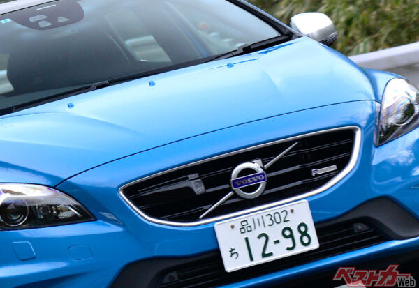 今中古車で大人気!!　スムーズでトルクフルな走りがめちゃ楽しい！　ボルボ V40T5 Rデザイン試乗プレイバック