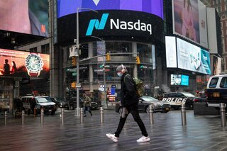 米ハイテク銘柄に正念場、大手４社が決算発表－調整局面入り警戒