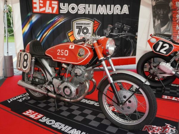 POP吉村チューンのCB72が60年ぶりに鈴鹿で走行！ 迫力のディテールを観察