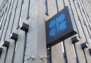 ＯＰＥＣ、石油需要予測を引き下げ－供給引き上げ是非の判断控え