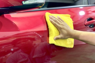 駐車場に水が無くても大丈夫！ 水なし洗車で愛車を美しく保つ方法～Weeklyメンテナンス～