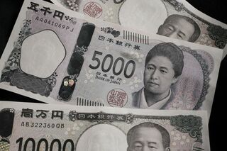 円が対ドルで１％上昇、日米金利差の縮小観測－140円30銭台