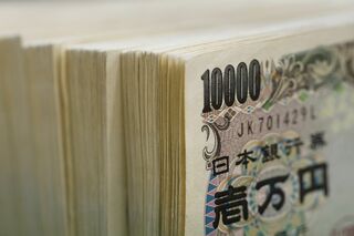 円は対ドルで142円台半ば、石破氏勝利で円買い戻し－利上げ期待復活