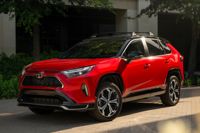 トヨタRAV4、「プライム」の名称を米国で廃止、『RAV4プラグインハイブリッド』に改名